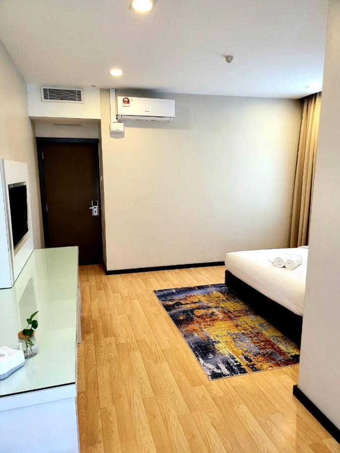 Lovita Hotel Kuantan Exteriör bild