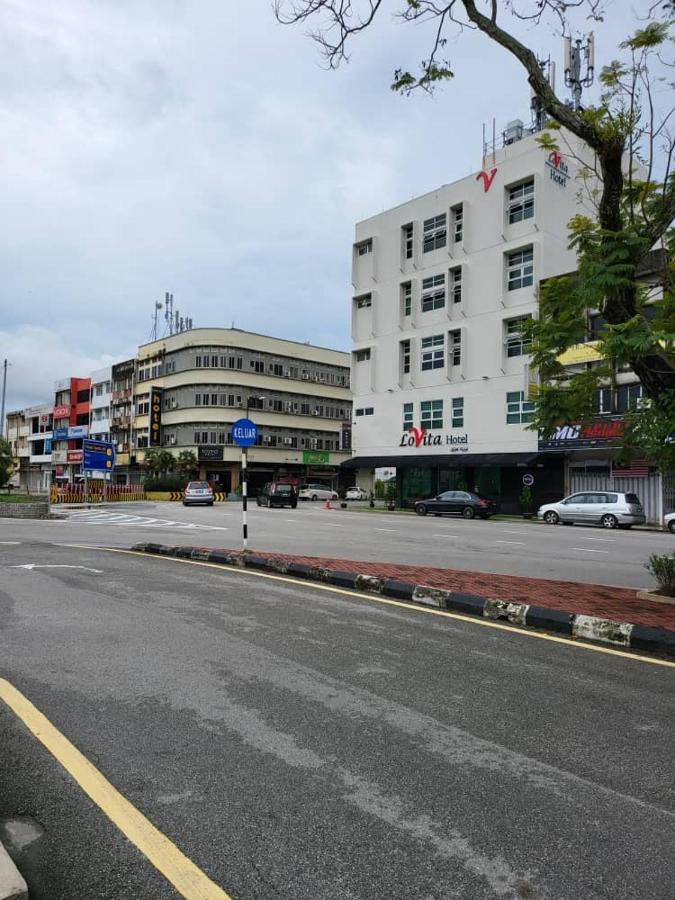Lovita Hotel Kuantan Exteriör bild