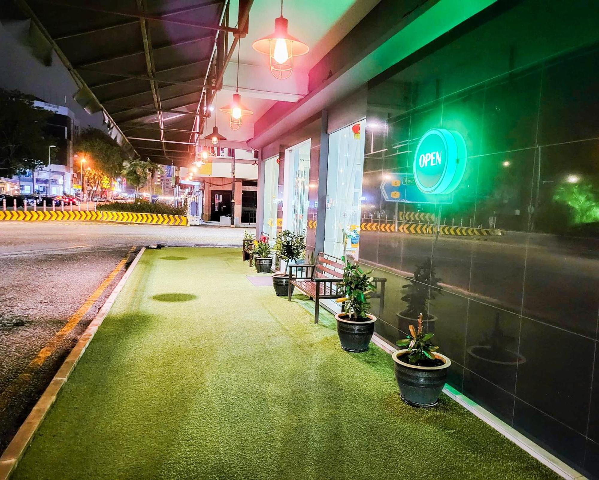 Lovita Hotel Kuantan Exteriör bild