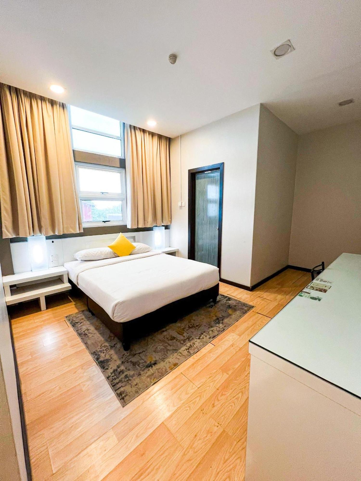 Lovita Hotel Kuantan Exteriör bild